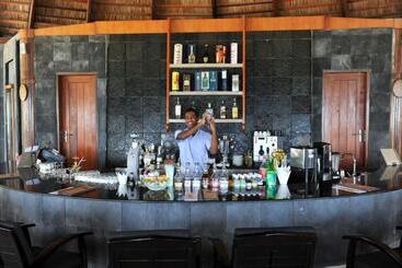 Komandoo Island Resort & Spa