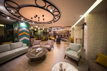 Laren Family Hotel & Spa   Boutique Class