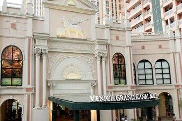 Maxstays Max Style At The Venice Residences - Taguig