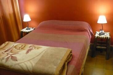 הוסטל Hostal La Antigua