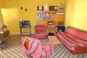 הוסטל Hostal La Antigua
