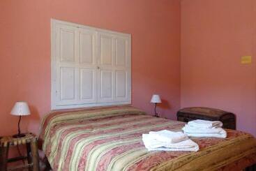 הוסטל Hostal La Antigua