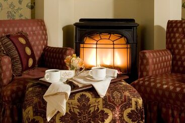 تختخواب و صبحانه Berry Manor Inn