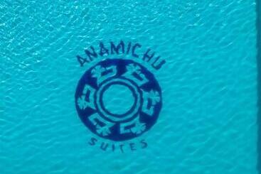 هتل Anamichu Suites