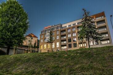 هتل Hampton By Hilton Oswiecim