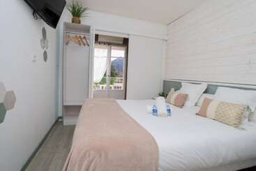 هتل Hostellerie Le Panel