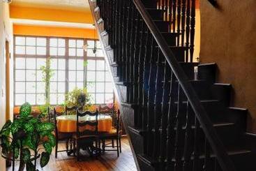 هتل La Posada Colonial