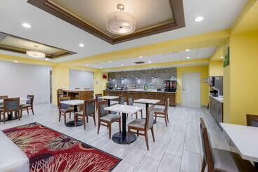 فندق Quality Inn & Suites Carlsbad Caverns Area
