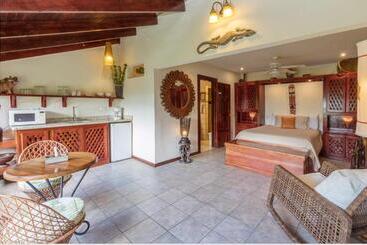 هتل Villas Nicolas   Adults Only
