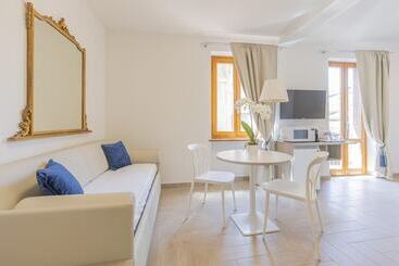 تختخواب و صبحانه Corte Realdi Boutique Rooms Garda
