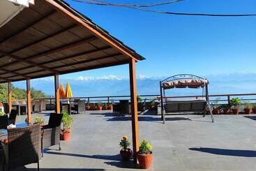 Everest Manla Resort