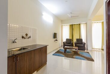 Fabhotel Iwe Studio Yelahanka