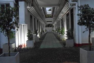 هتل Cinnamon Airport Residencies