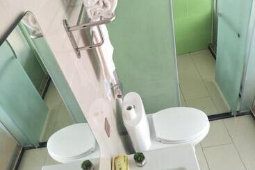 هتل Greentree Inn Henan Shangqiu Liangyuan District Railway Station Express