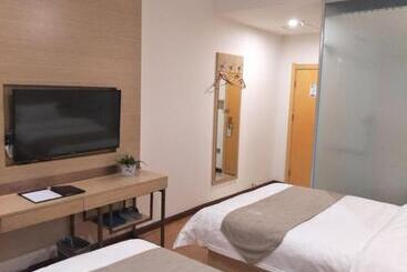 هتل Greentree Inn Henan Shangqiu Liangyuan District Railway Station Express