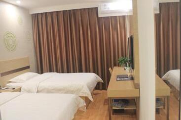 هتل Greentree Inn Henan Shangqiu Liangyuan District Railway Station Express
