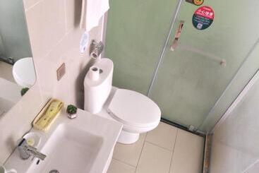 هتل Greentree Inn Henan Shangqiu Liangyuan District Railway Station Express