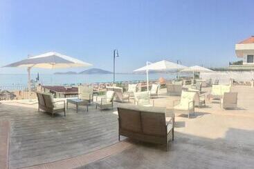 هتل Klaton Beach