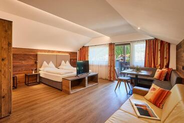 هتل Mountain B&b   La Scalira