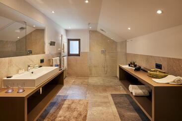 هتل Mountain B&b   La Scalira