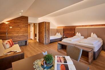 هتل Mountain B&b   La Scalira