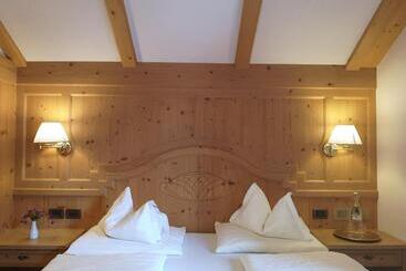 هتل Mountain B&b   La Scalira