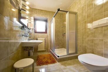 هتل Mountain B&b   La Scalira
