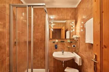 هتل Mountain B&b   La Scalira