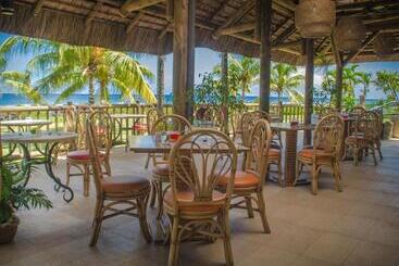 هتل Sunset Reef Resort & Spa