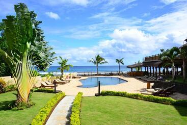 هتل Sunset Reef Resort & Spa