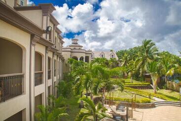 هتل Sunset Reef Resort & Spa