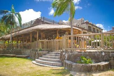 هتل Sunset Reef Resort & Spa