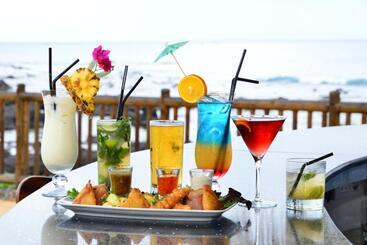 هتل Sunset Reef Resort & Spa