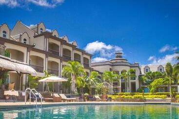 هتل Sunset Reef Resort & Spa