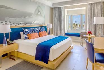 استراحتگاه Harbor Club St Lucia, Curio Collection By Hilton