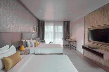استراحتگاه Kabir Hotel & Spa