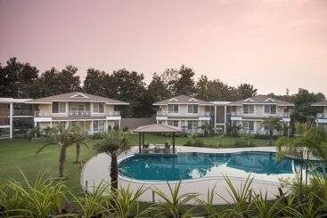 استراحتگاه Kabir Hotel & Spa