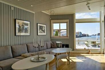 هتل Svolvaer Havn   Self Service Check In