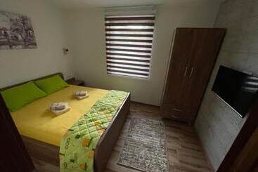 هتل آپارتمان Casa Mia Vrdnik