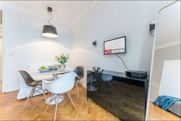 P&o Apartments Center