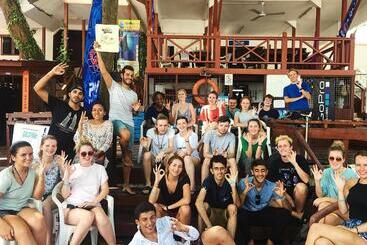 호스텔 Quiver Dive Team Perhentian Dorm