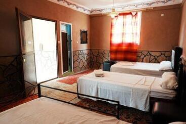 Dounia Hostel