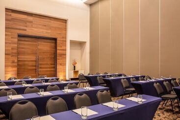 هتل Fiesta Inn Tuxtla Fashion Mall