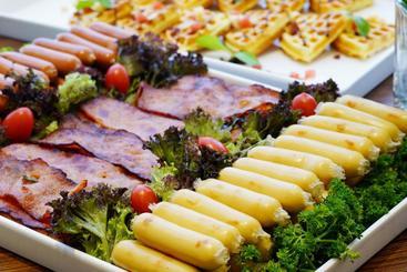 هتل Hampton By Hilton Beihai Station