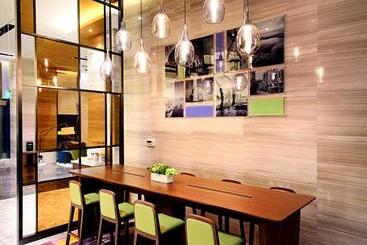 هتل Hampton By Hilton Beihai Station
