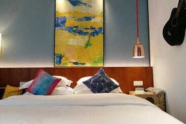هتل Huizhou Xilin West Lake Boutique