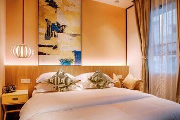 هتل Huizhou Xilin West Lake Boutique