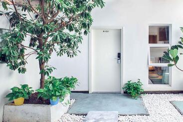 هتل Huizhou Xilin West Lake Boutique