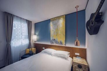 هتل Huizhou Xilin West Lake Boutique