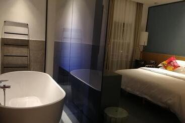 هتل Huizhou Xilin West Lake Boutique